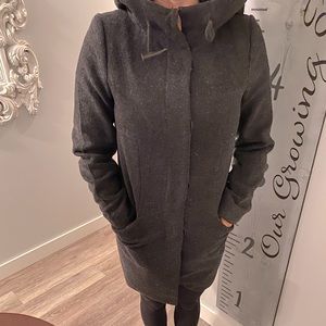 T.b beautiful women’s wool jacket.